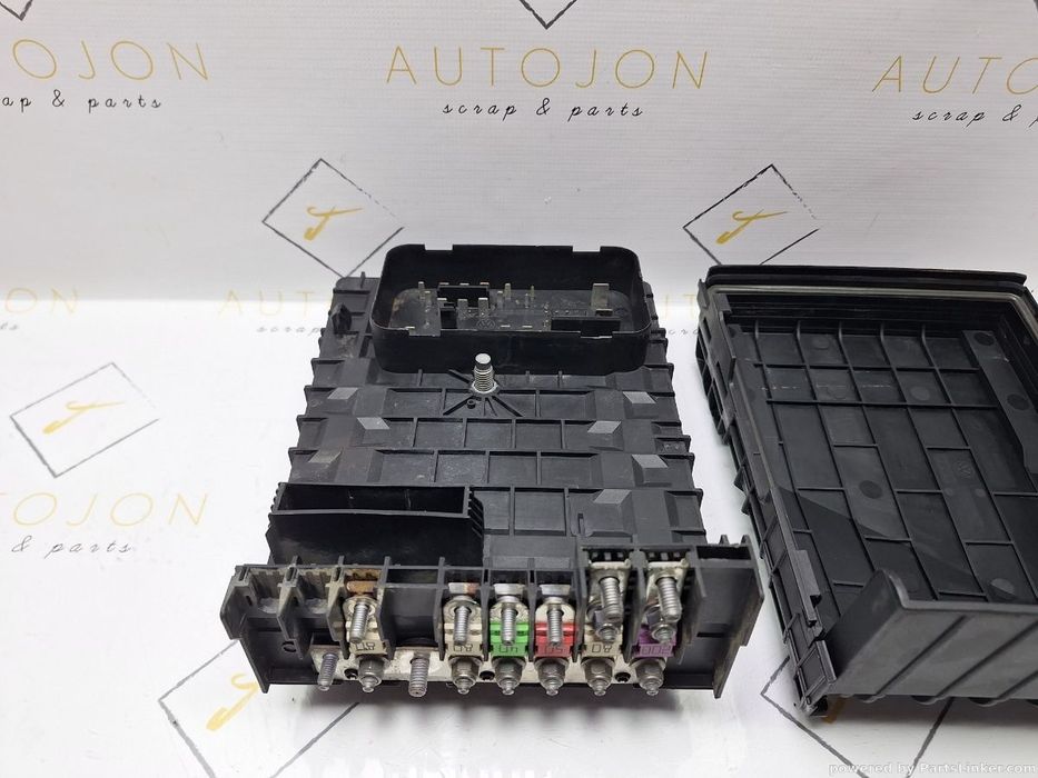 Panou sigurante motor VOLKSWAGEN GOLF V Variant (1K5) [ 2007 - 2009 ] TDI (BLS, BXE) 77KW|105HP OEM 1K0937125A