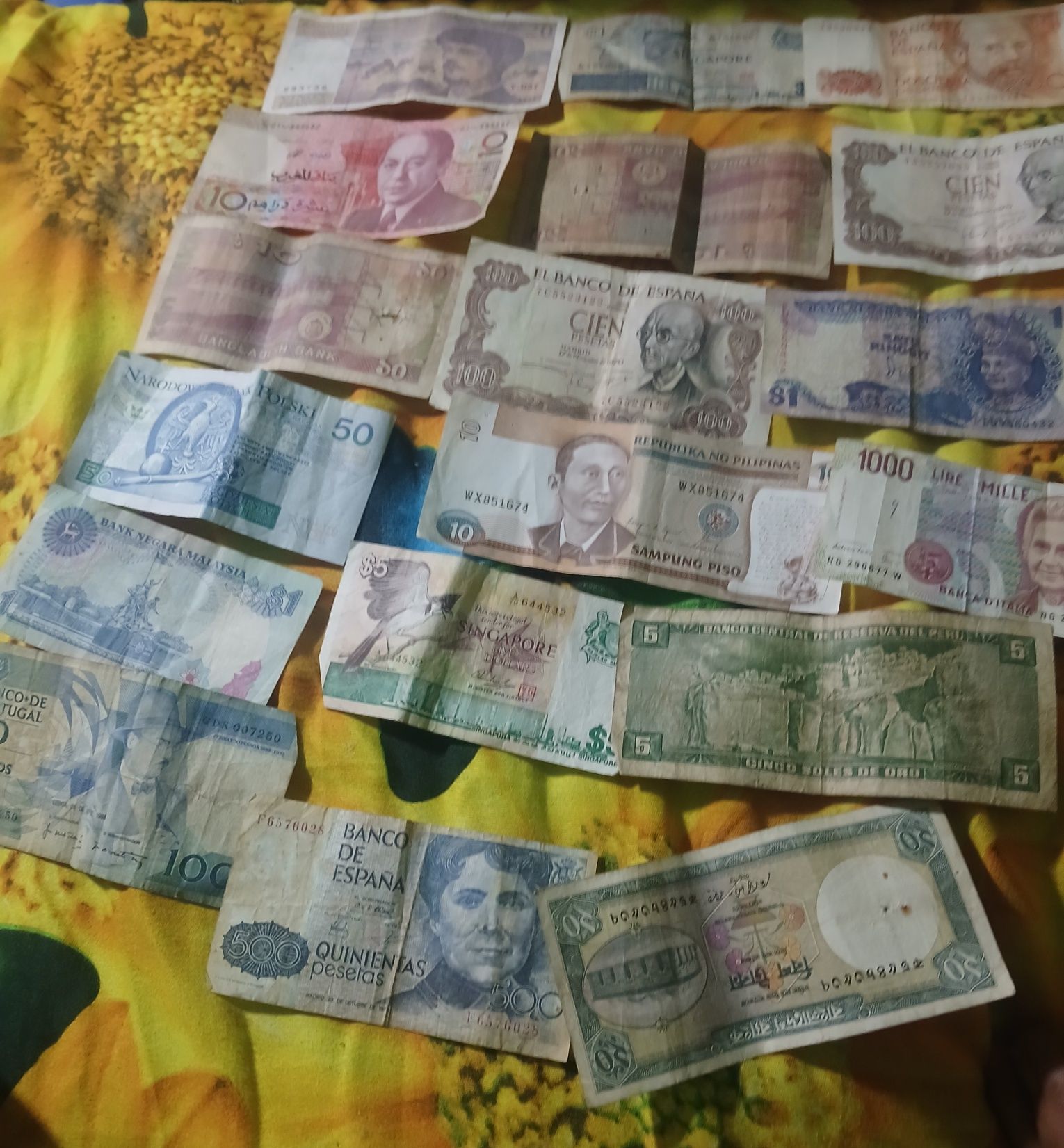Îmi vând colecția de bacnote