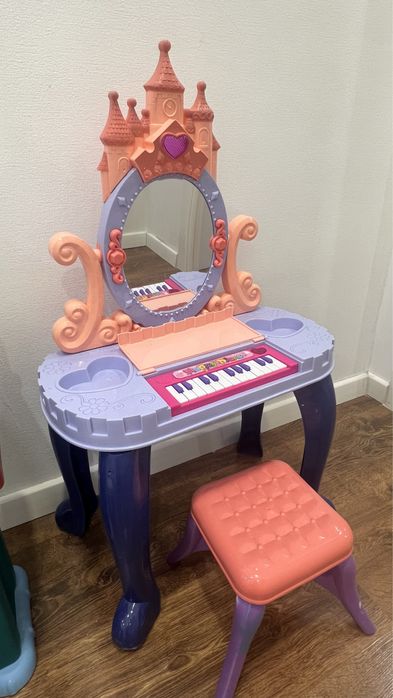 Туалетный столик для девочек