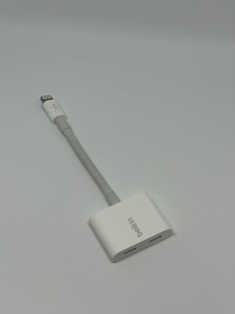 Adaptor Dual Lightning Belkin, stare foarte bună