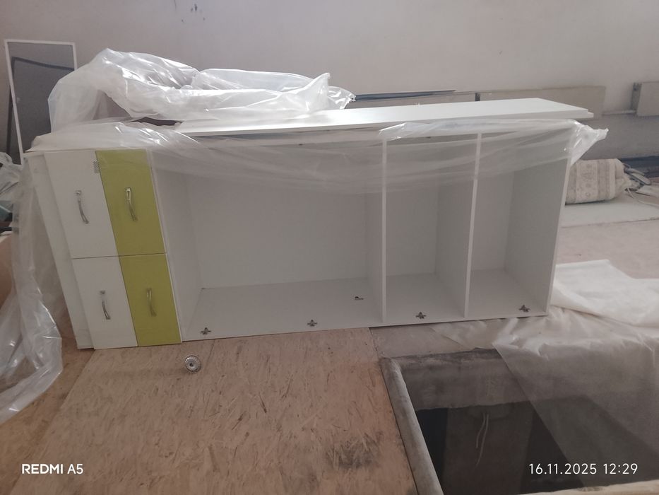 Шкаф двухстворчатый