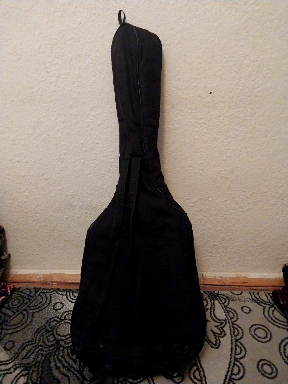 Gitara sotiladi srochna