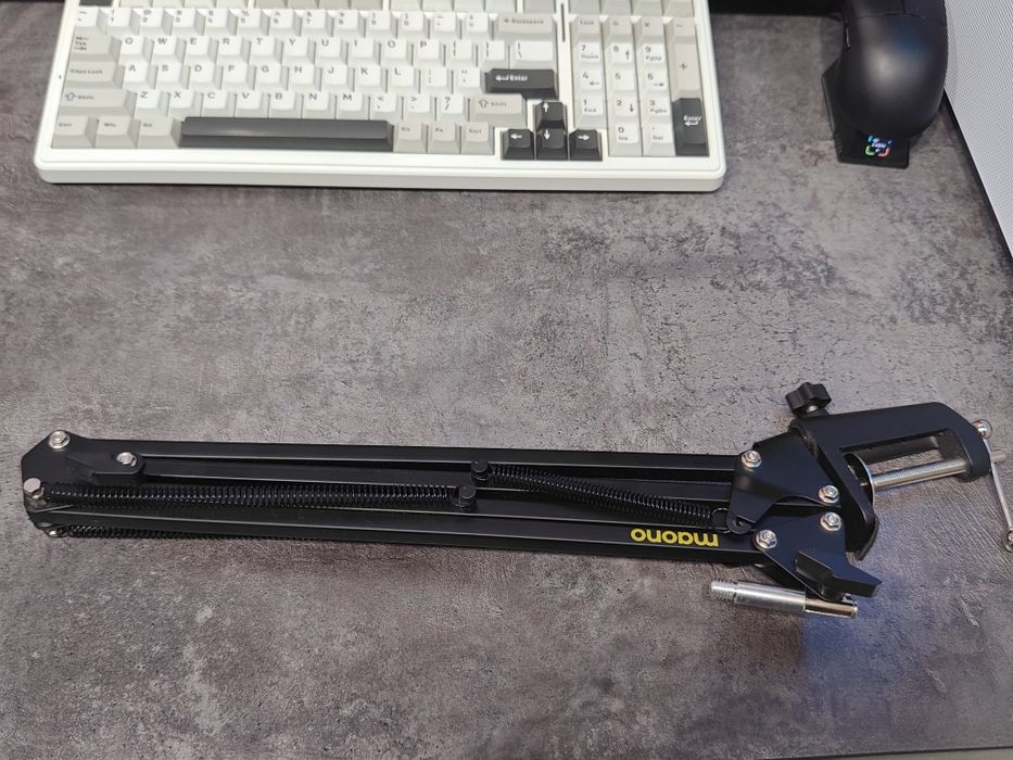 Микрофон со звуковой картой  Maono PD200X