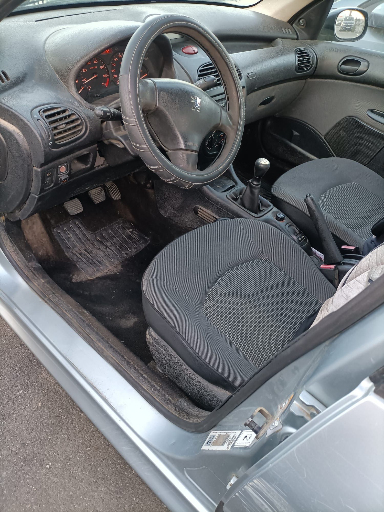 Peugeot 206,an 2008, cu instalație GPL !