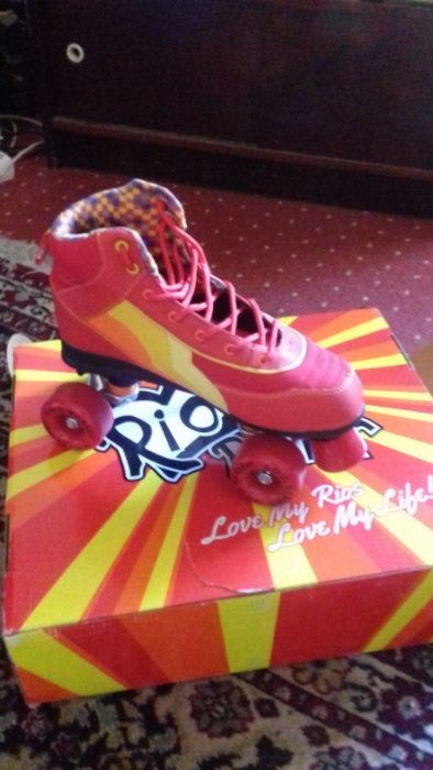 Vand patine cu rotile+protectii Rio Roller (marimea 40.5-noi) Unisex.