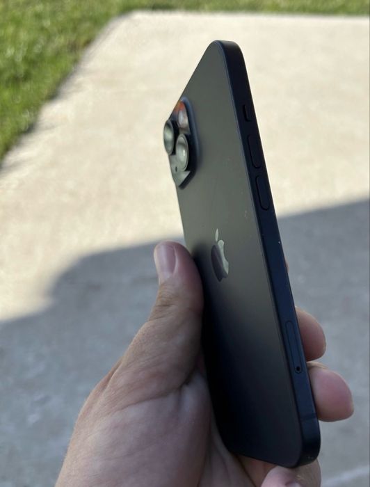 iPhone 15 128GB Black – stare foarte bună, full box – 2650 lei