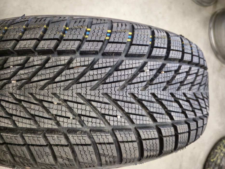 1 anvelopa iarna Goodyear 205 55 16  DOT 2024