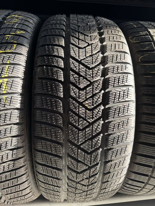 Anvelope Noi 265/45/21 Pirelli