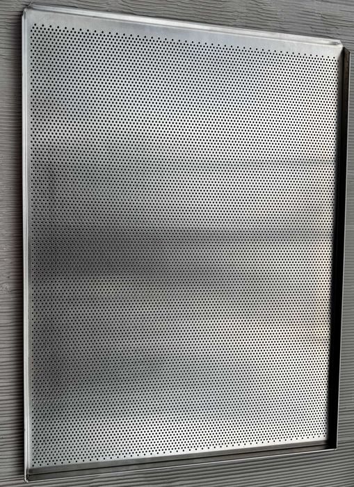 Tavi patiserie 60x80 cm si 60x60 cm perforate si pline