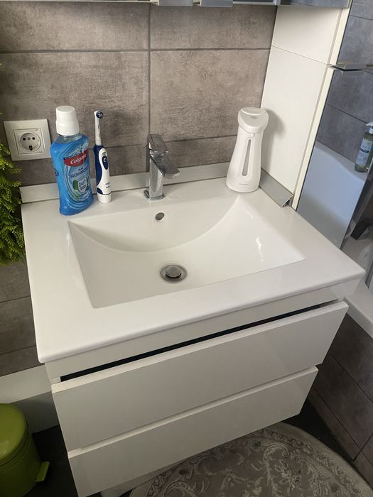 Vand dulap + chiuvetă pentru baie