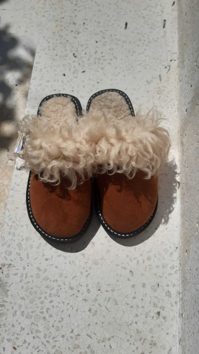 Papuci de casă din blană naturală ovină