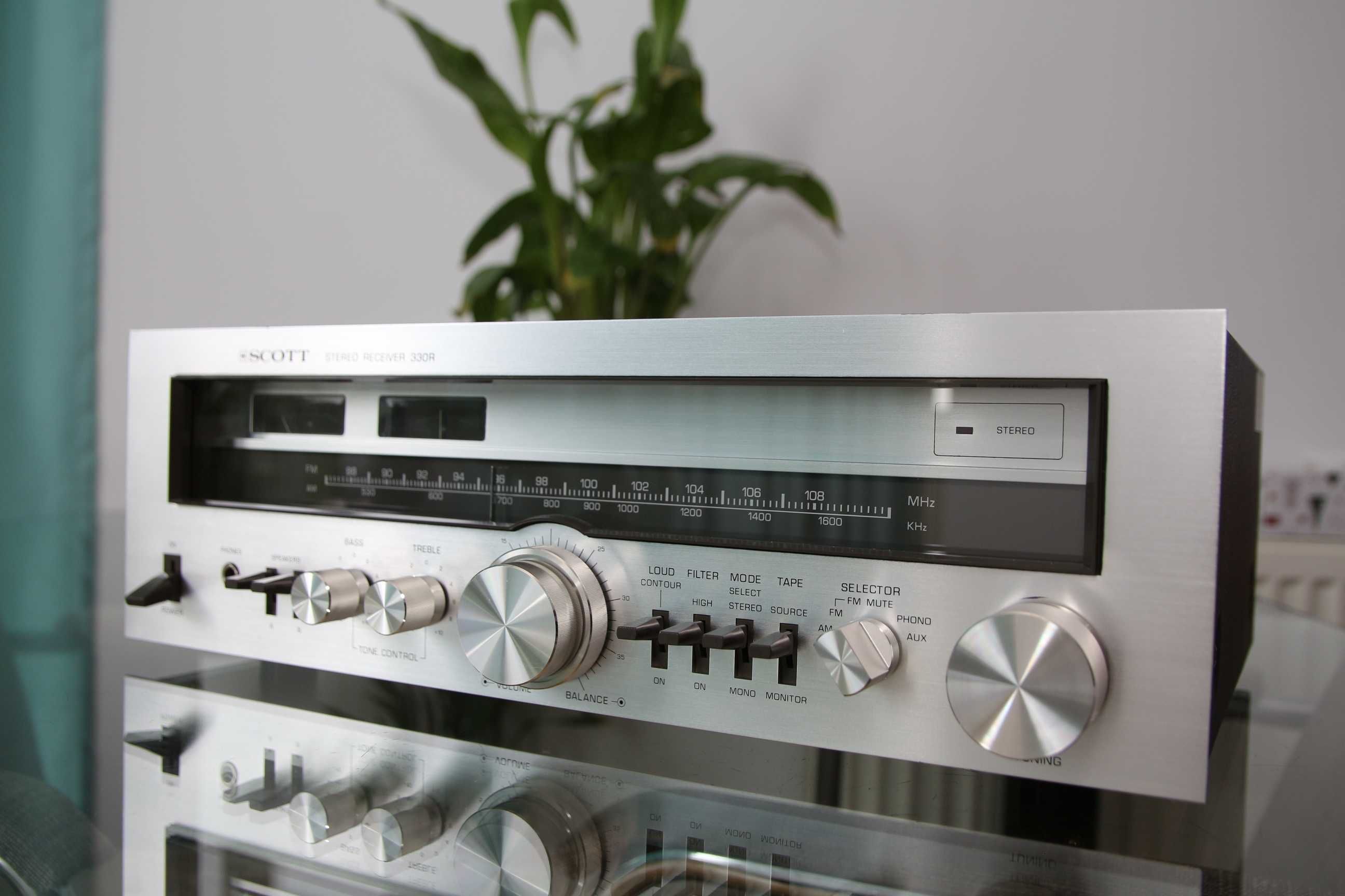 Scott 330 R amplificator cu radio