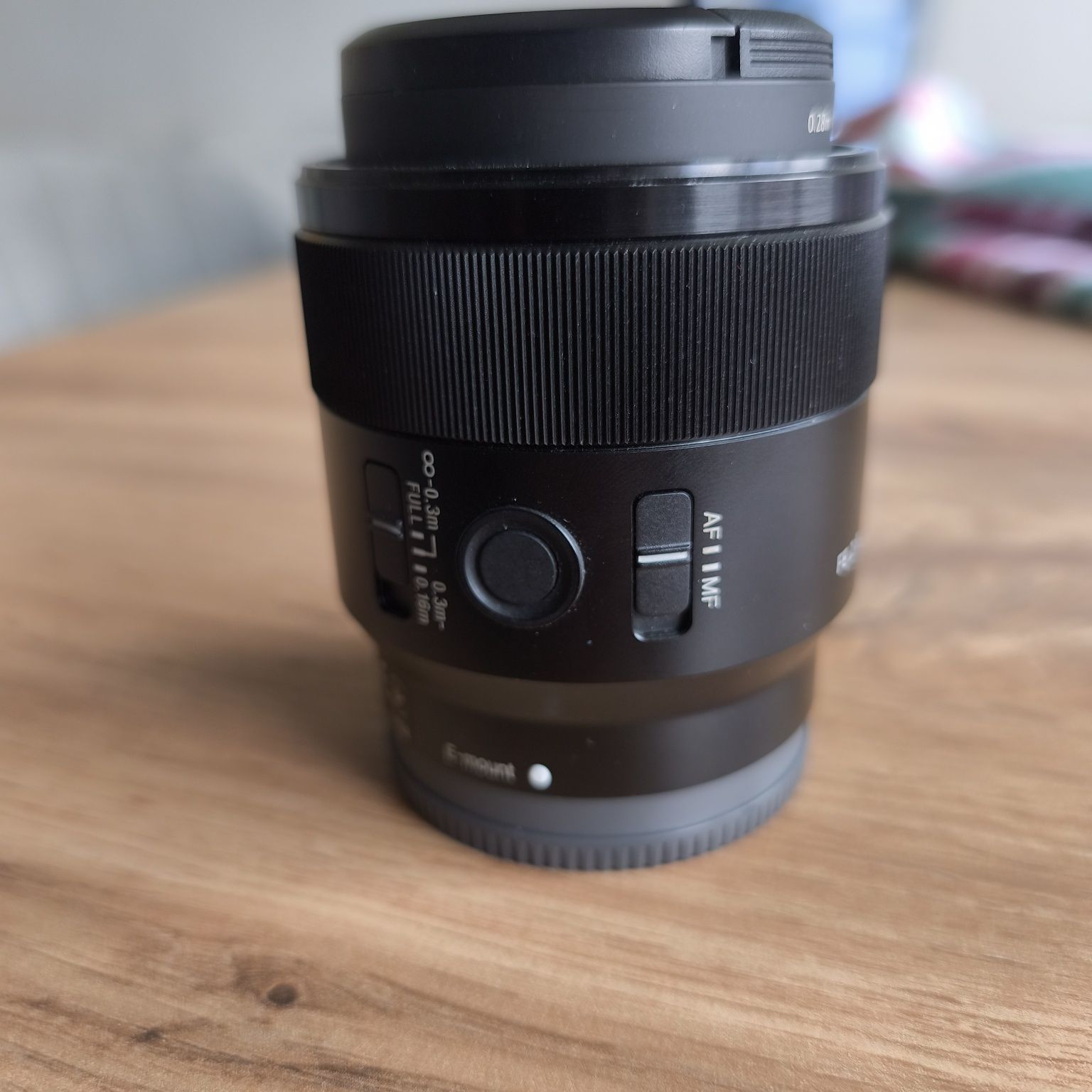 Обектив Sony FE 50mm f/2.8 Macro