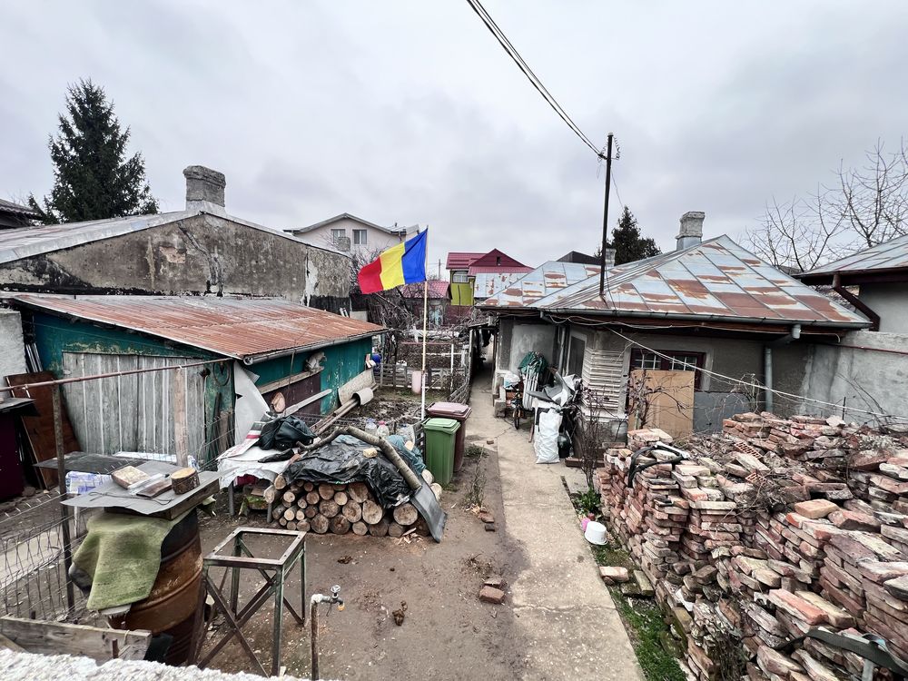 Casa/teren de vanzare sector 1