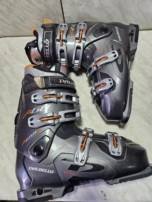 Clapari ski schi  Dalbello  mondo   28,5 corespunde mărimii 43-44