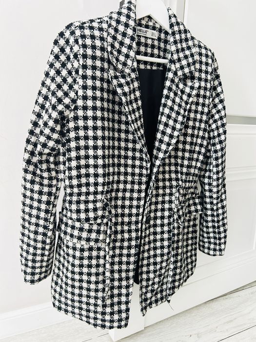 Продам пиджак. Размер Л. ( маломерит) 13.