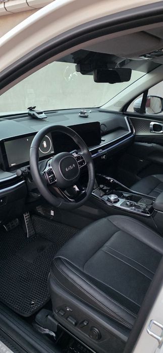 Kia Sorento Oq. Benzin  2024 yil oxiri  kraska toza  3.5 7ta oʻrinli.