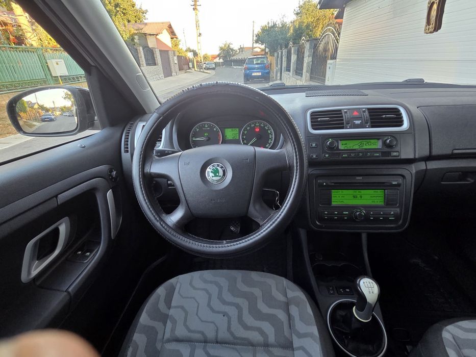 Skoda Roomster 1.9TDI 105CP, an 2008, fără gram de rugina, impecabila