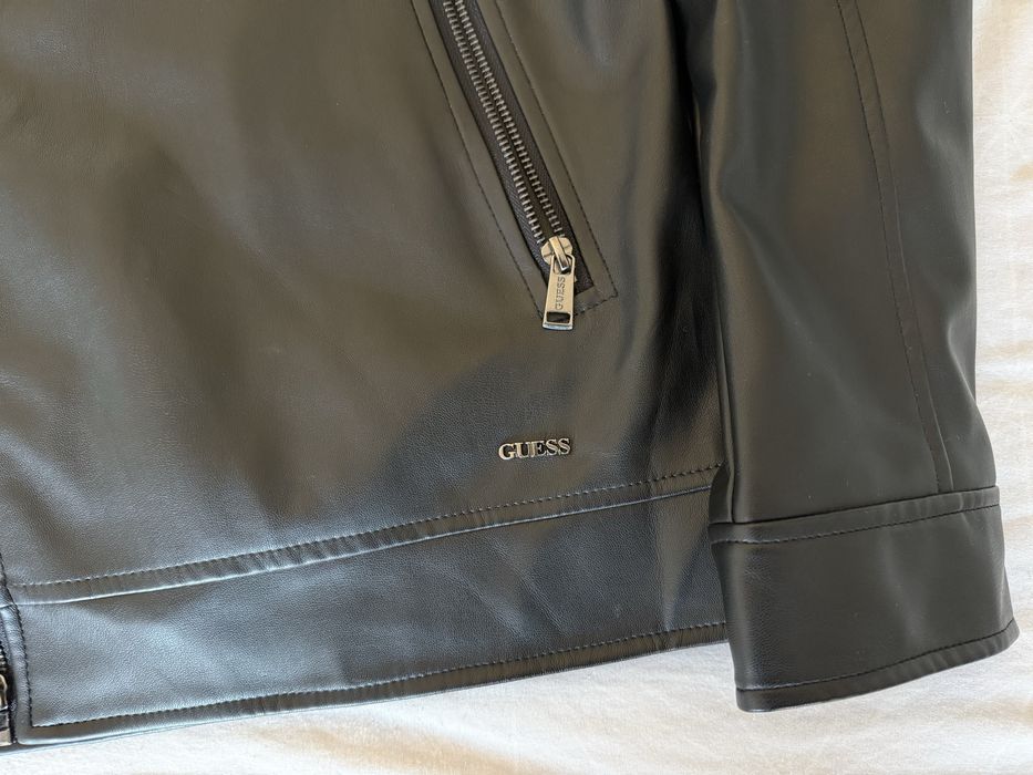 Черно кожено яке Guess