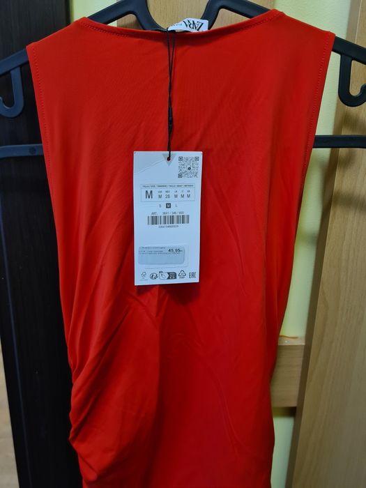 Червена рокля Zara