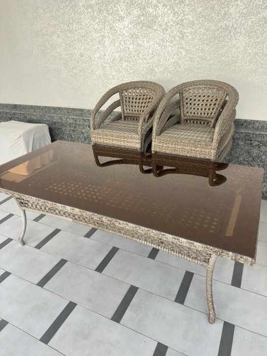 Stol stullar sotiladi