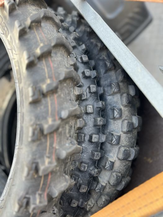 Гуми за кросов мотор 19 и 21 цола