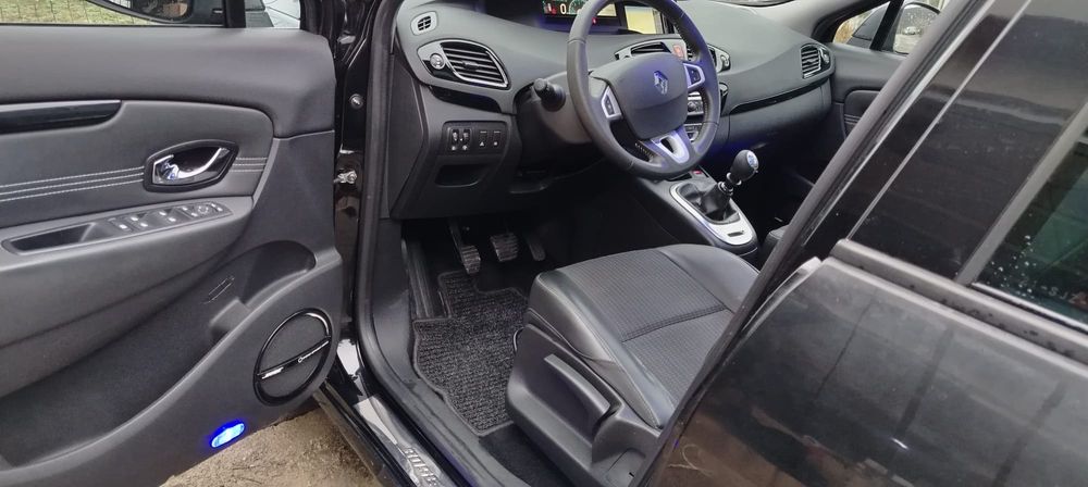 **  Renault Scenic Bose Edition 1.6 diesel euro 5 **