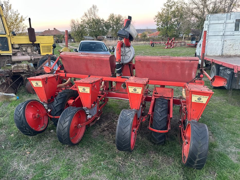 Сеялка , дискова брана ,плуг и сеносъбирач !