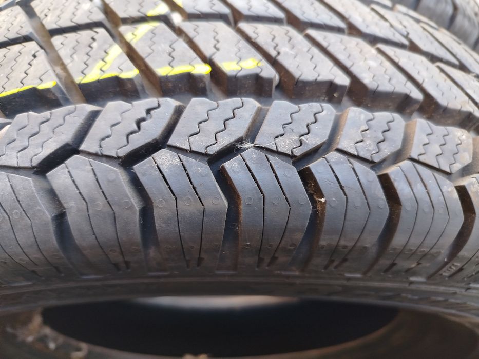 Anvelope 215/75/16C Barum