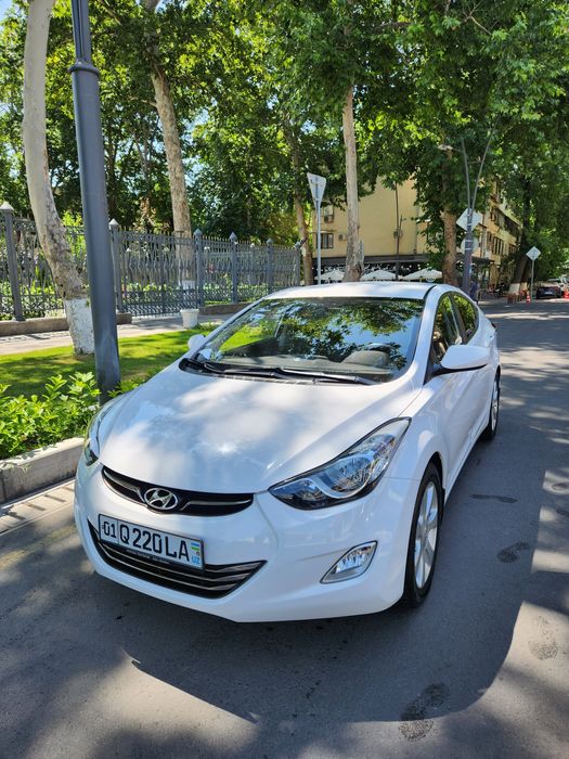 Hyundai Elantra 2013