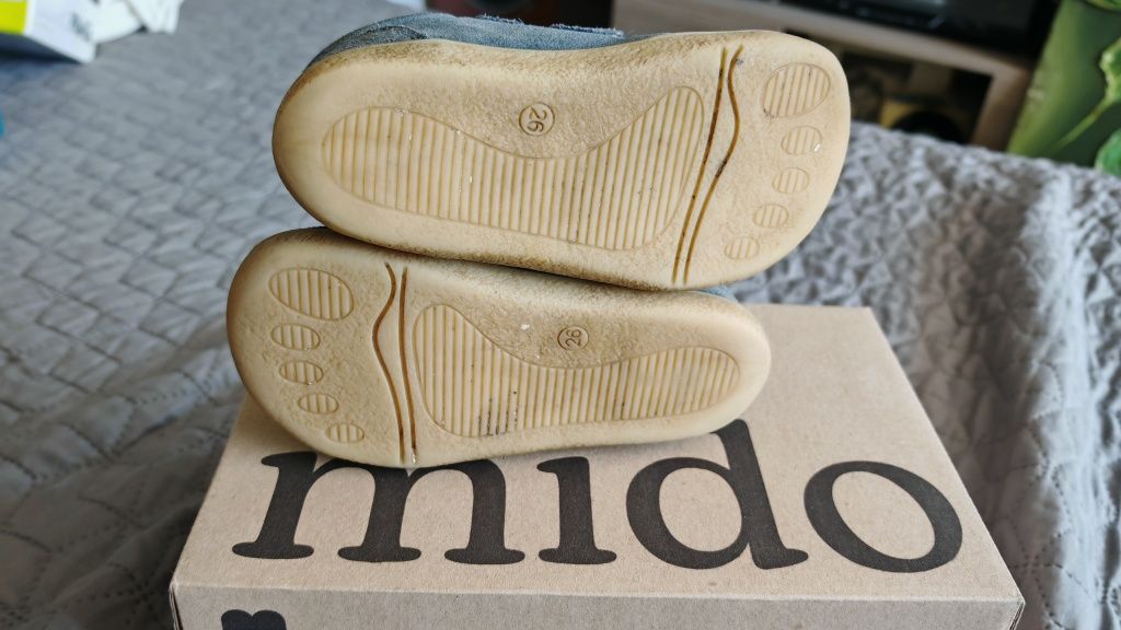 Детцки  боси обувки Mido 26 н.