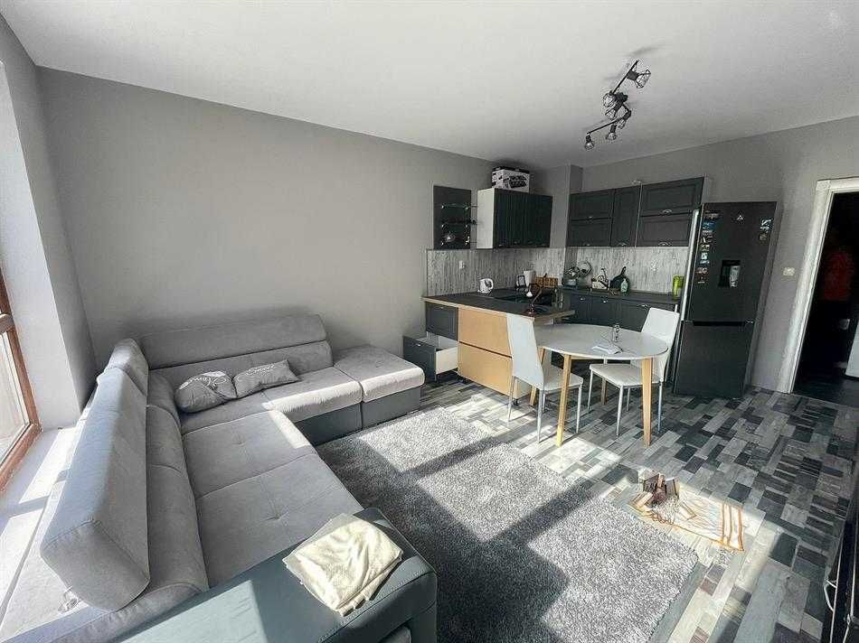 Продава двустаен апартамент - кв. Бузлуджа- гр.В.Търново