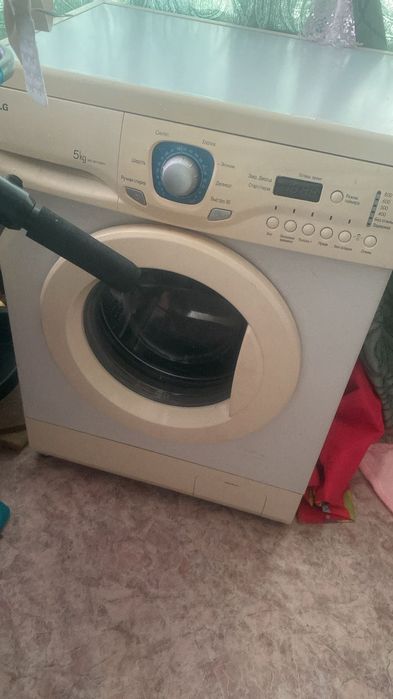 Продам стиральную машину на запчасти