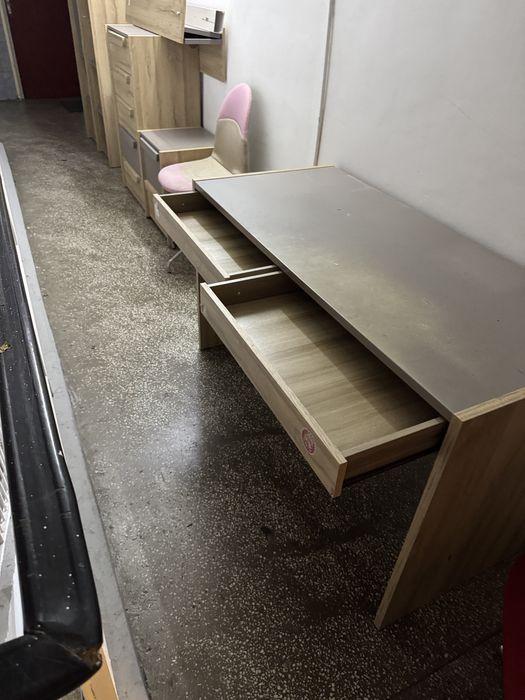 Mobilier camera tineret