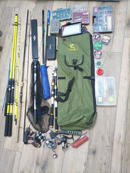 Vînd scule și accesorii de pescuit