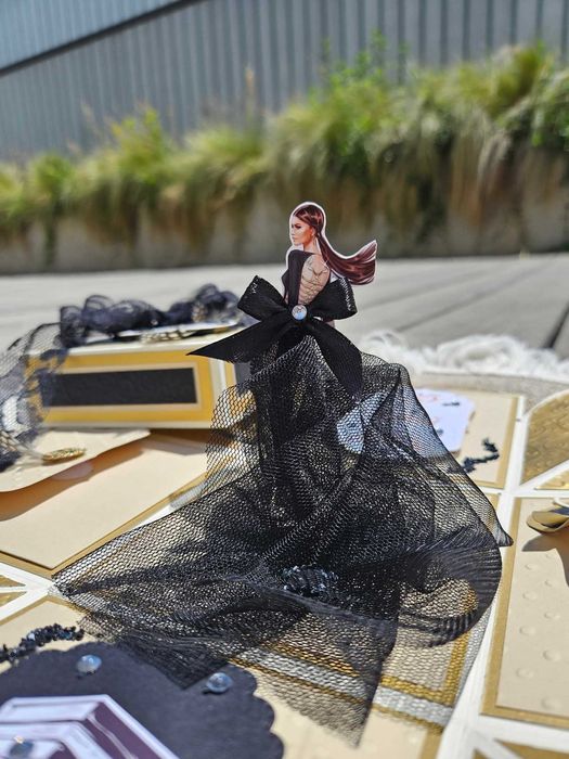 Експлодираща кутия за бал, абитуриент, дипломиране с място за пари