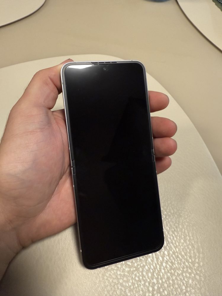 Samsung Galaxy Z Flip 6 256GB Silver Shadow