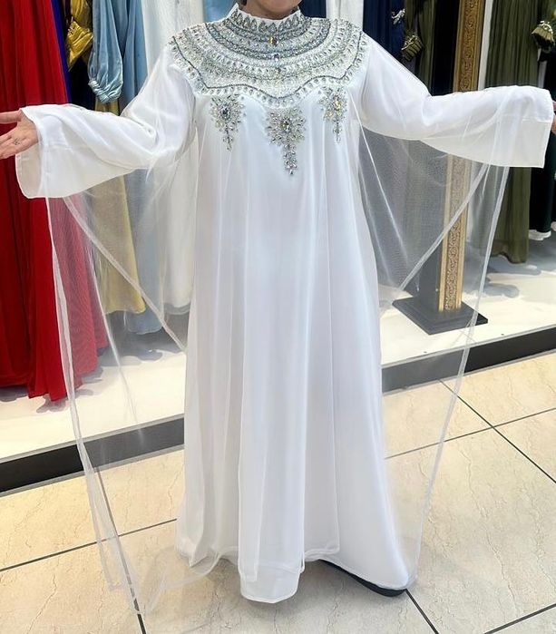 Продам платье дубайское