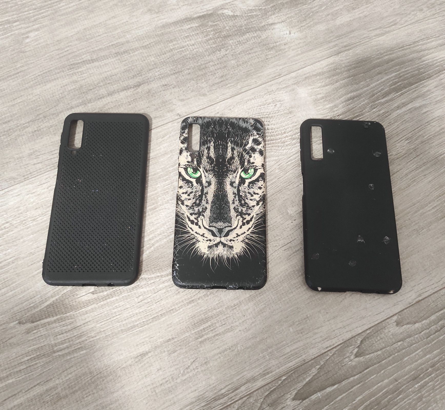 Като нов  Samsung Galaxy A7 2018 4/64 GB Black + бързо зарядно