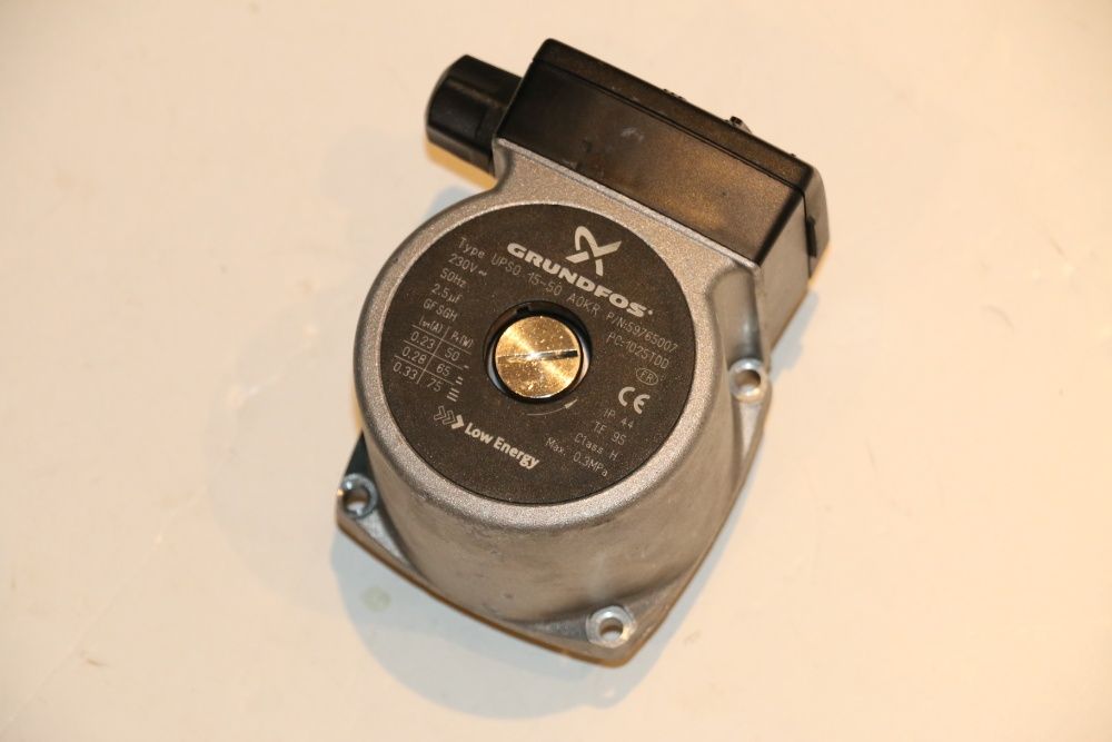 Pompa Grundfos UPS0 15-50 A0KR centrala termica Protherm Lynx 24 kw