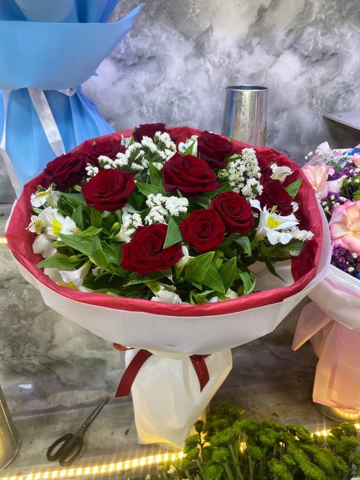 atirgul lola buket gullar skidka tabiy