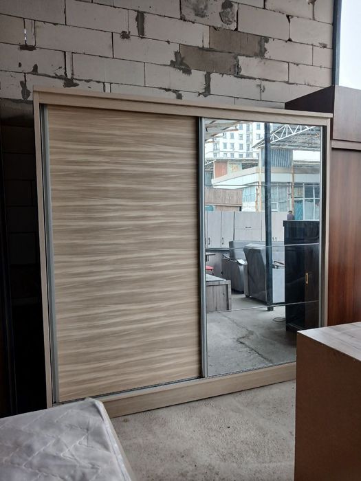 Шкафы в отличном состояние