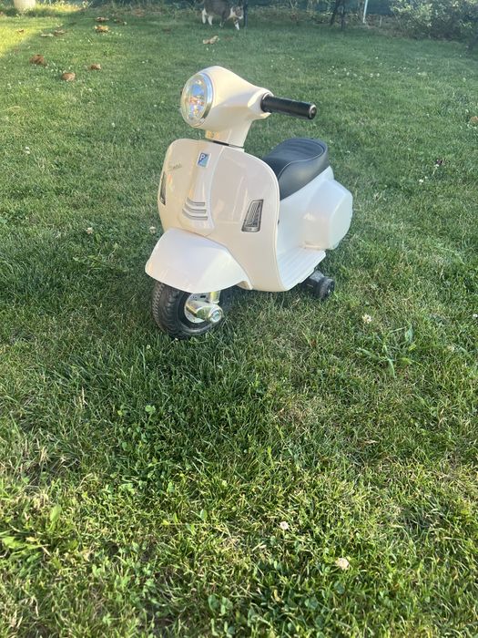 Motocicleta electrica vespa
