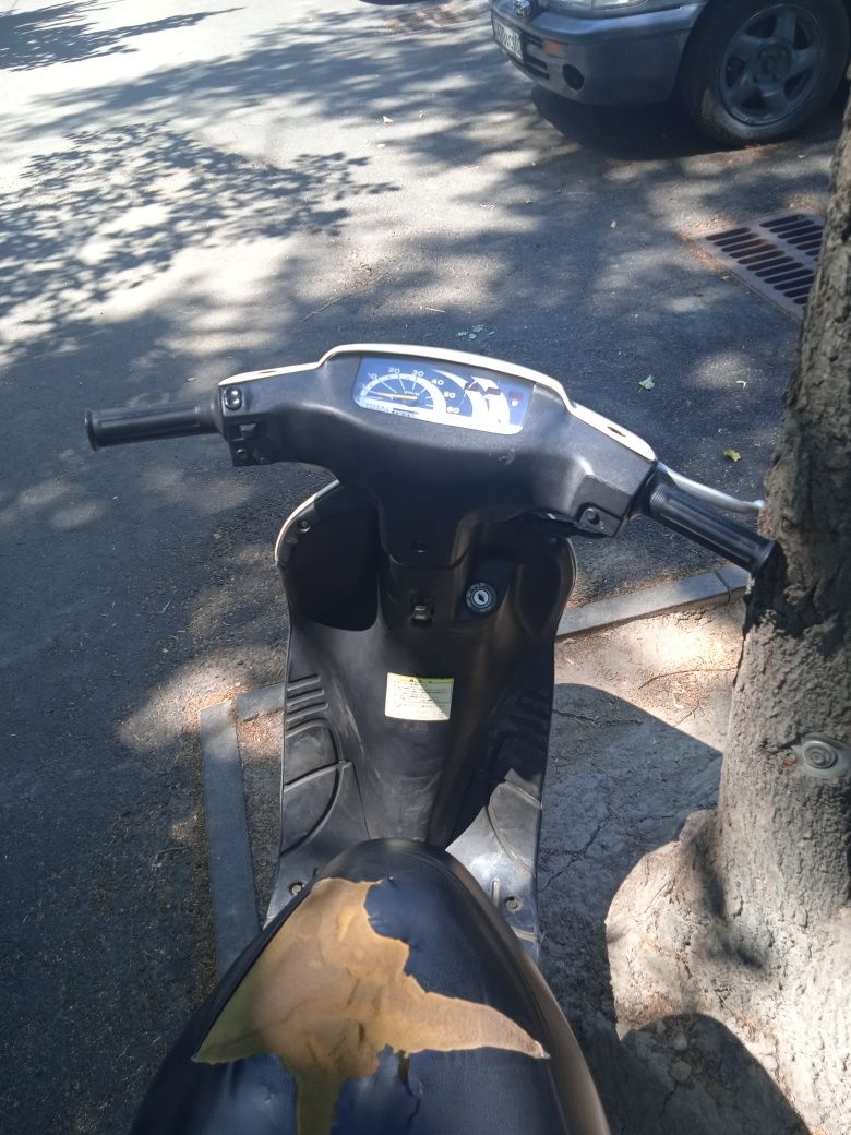 Продам мопед скутер Suzuki lets2