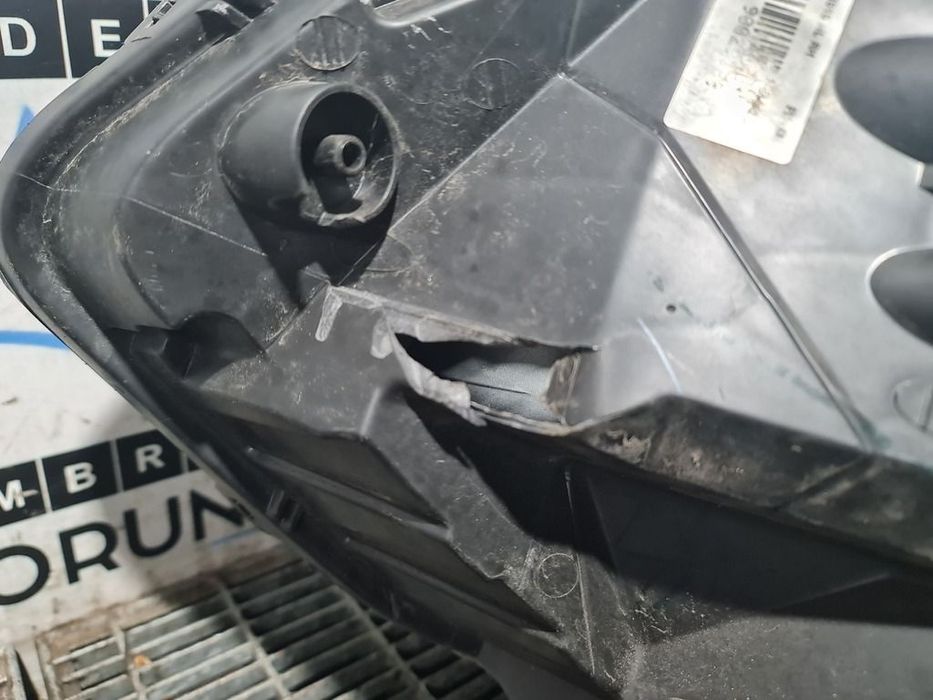 Far Dreapta Ford EcoSport II 2013 - 2017 SUV 4 Usi (1342) Fara xenon PRINDERE RUPTA