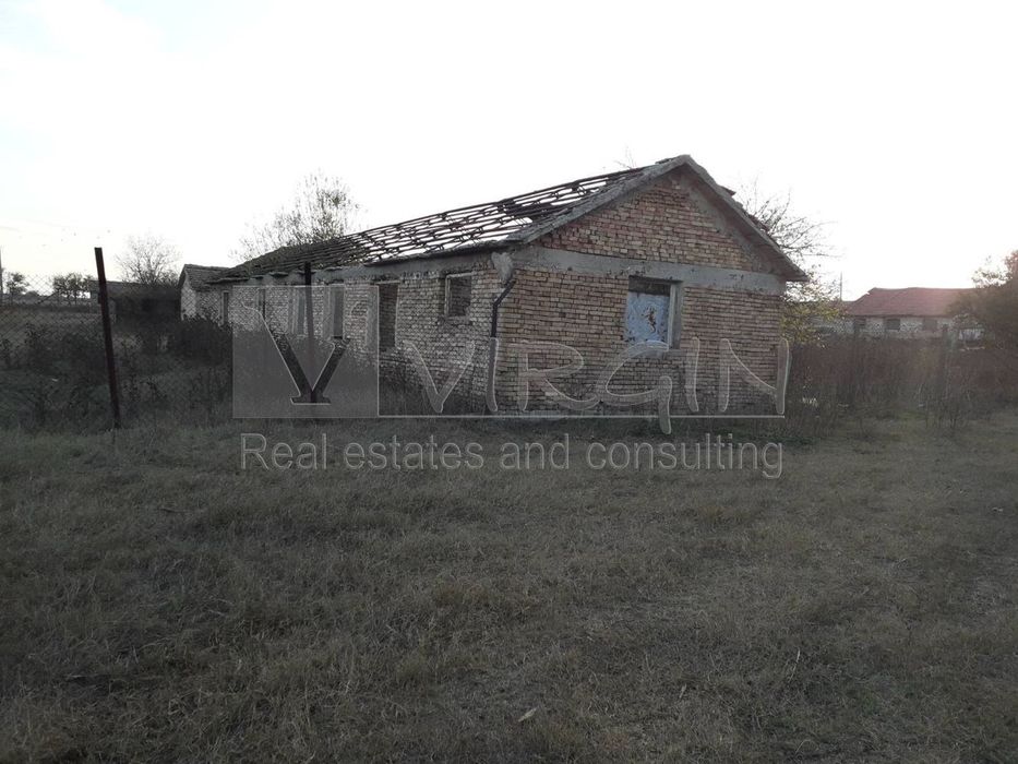 Парцел в с.Падина, област Варна, площ 10900 кв.м