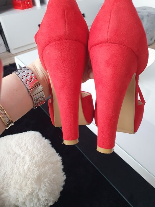 Sandale cu platforma