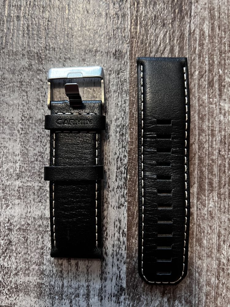 Черна кожена каишка за часовници Garmin