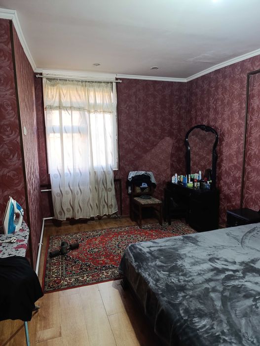 Продам свою квартиру 3-4 8/8,улица Бабура,недорого