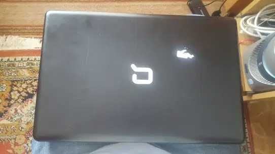 Capac display + rama laptop HP / Compaq CQ 57